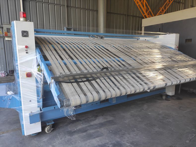 高速床单布草折叠机